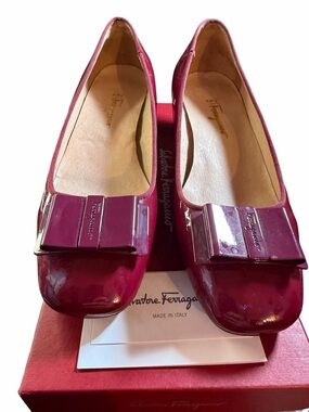 Salvatore Ferragamo Wine Patent Bow Pumps - Pristine w/ Box - 40